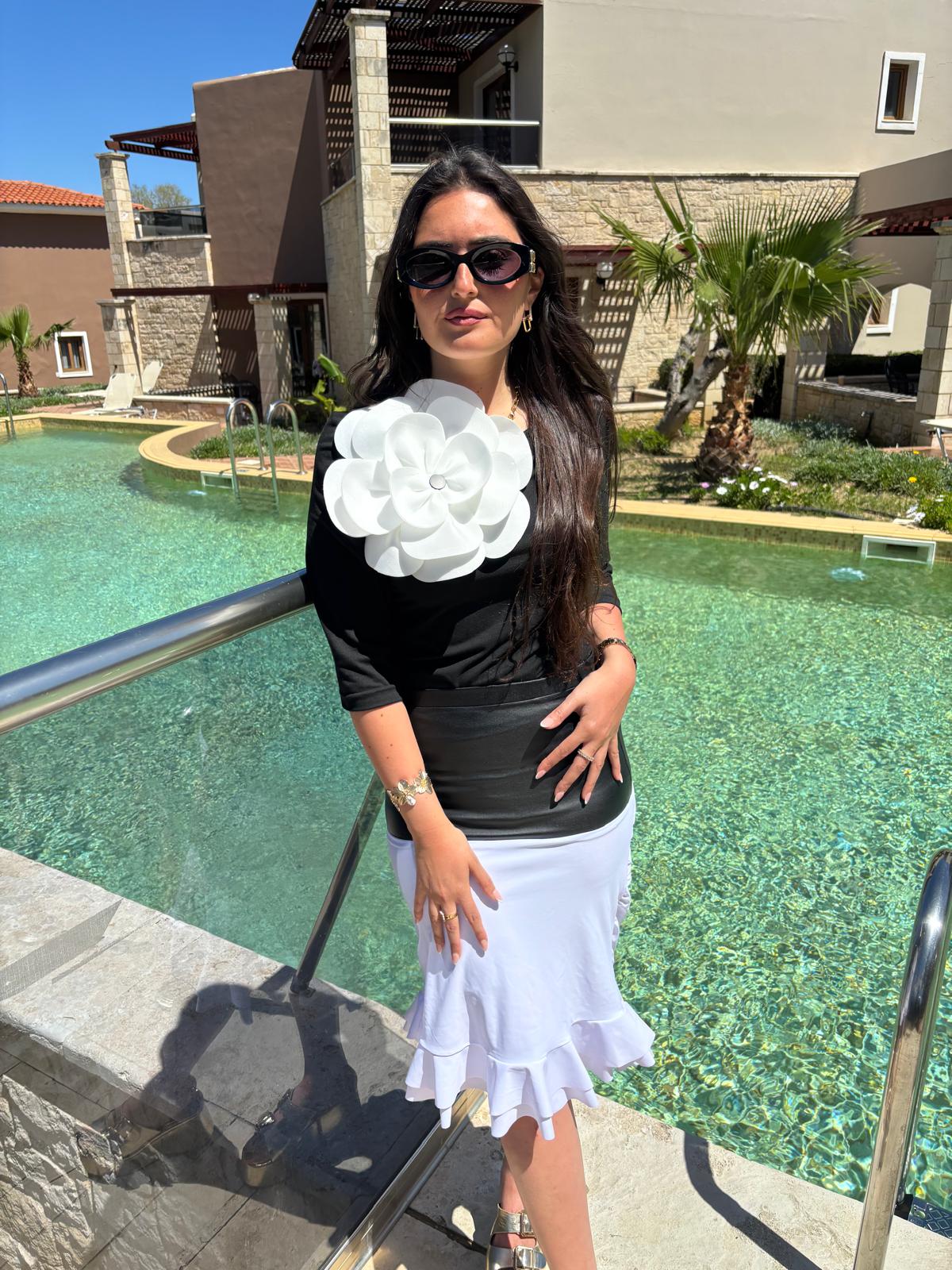 Body noir Fleur blanche – Image 7